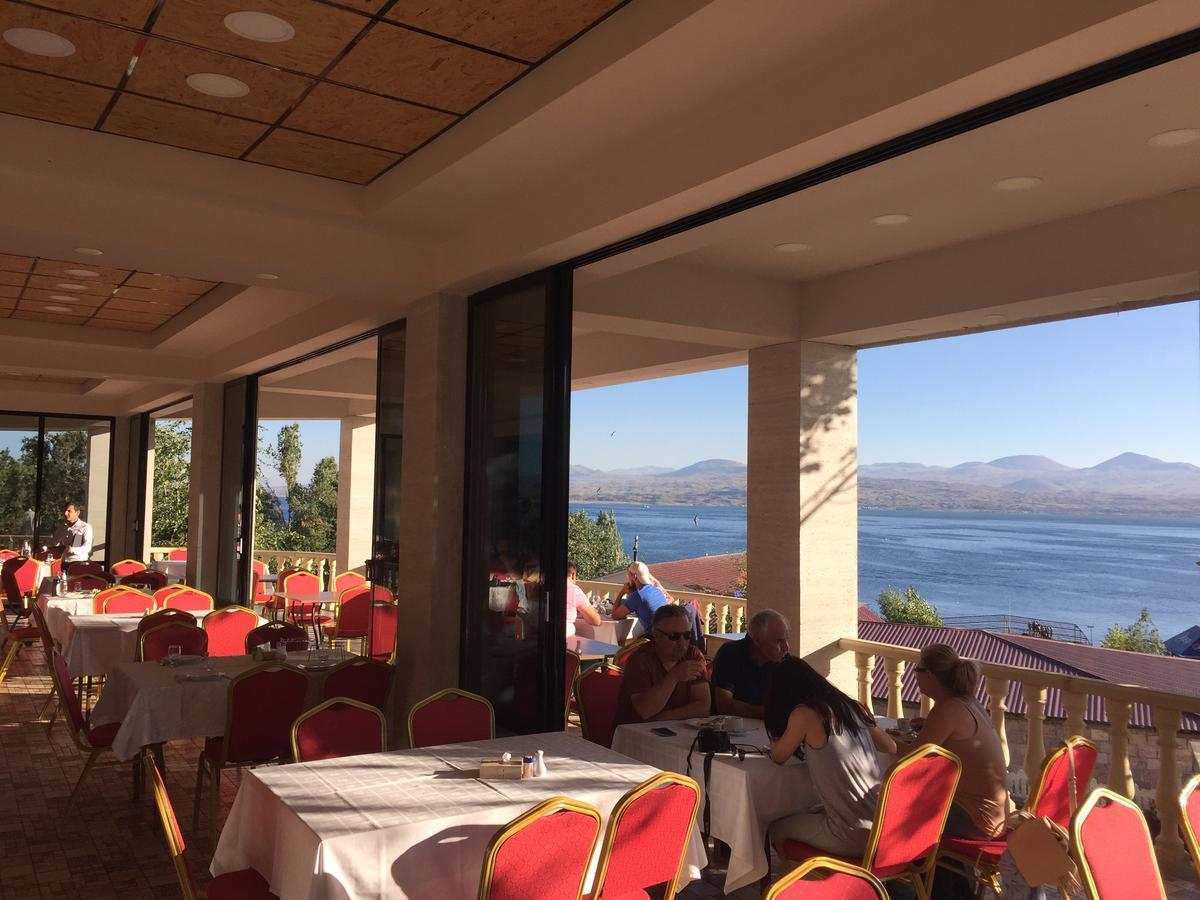 Hotel Ashot Erkat Sevan Exterior photo